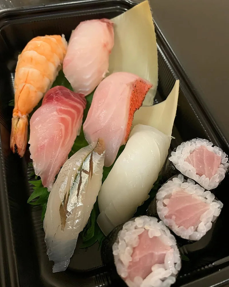 にぎり寿司の盛り合わせ